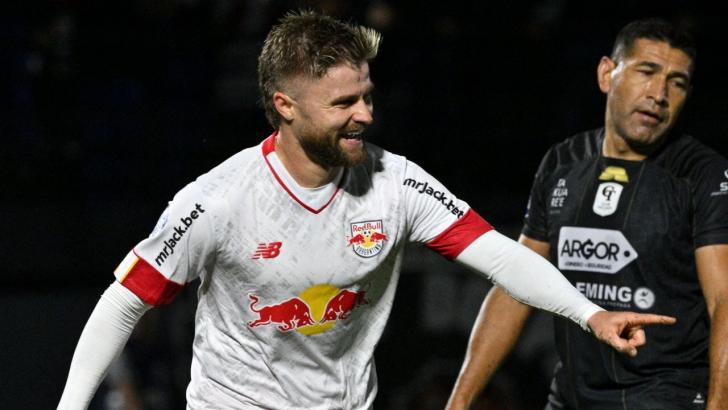 Eduardo Sasha: Bragantino centre forward